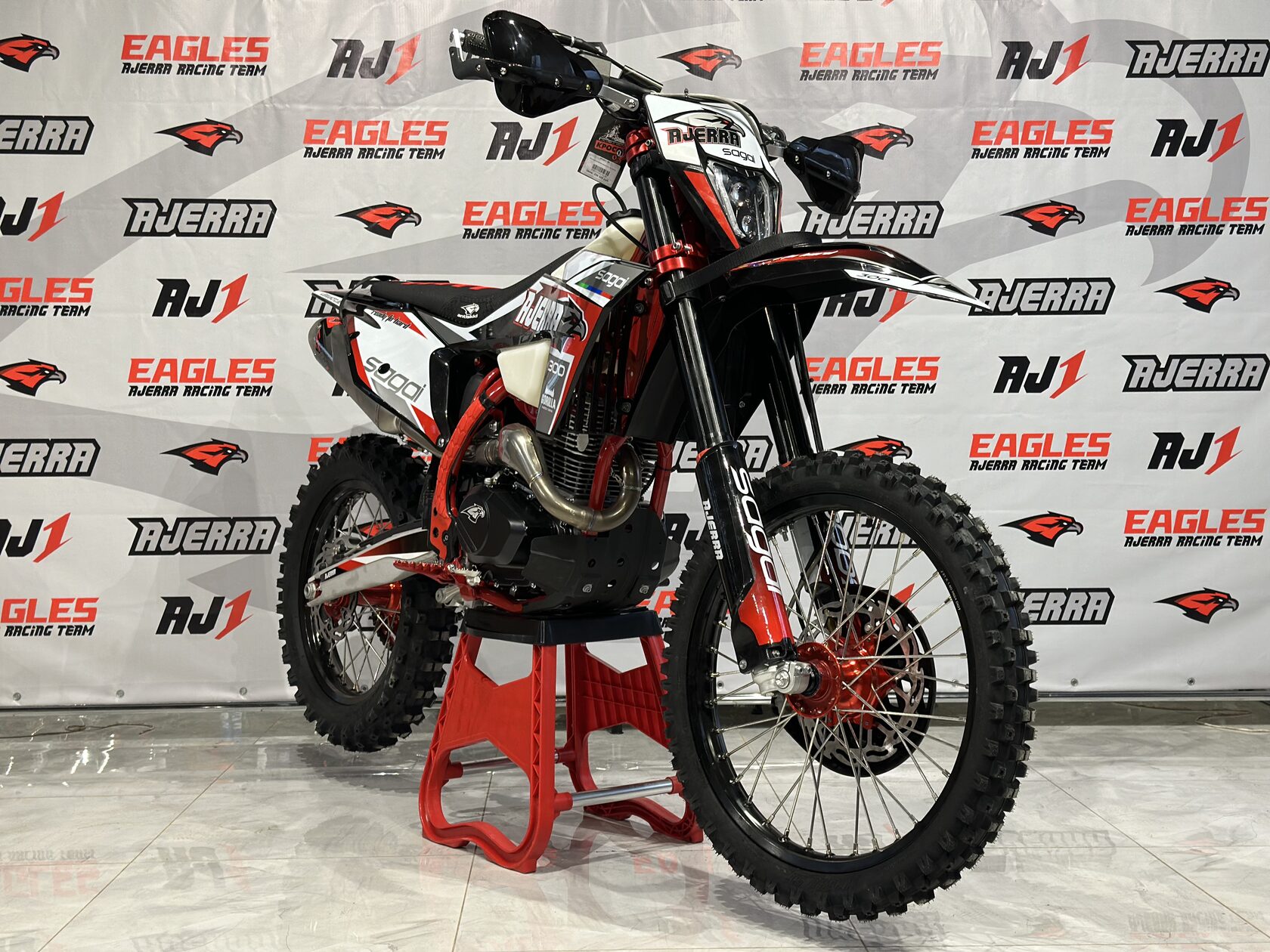 Мотоцикл AJERRA SAGAI CB300RL 4 valve pitbikemarket.ru
