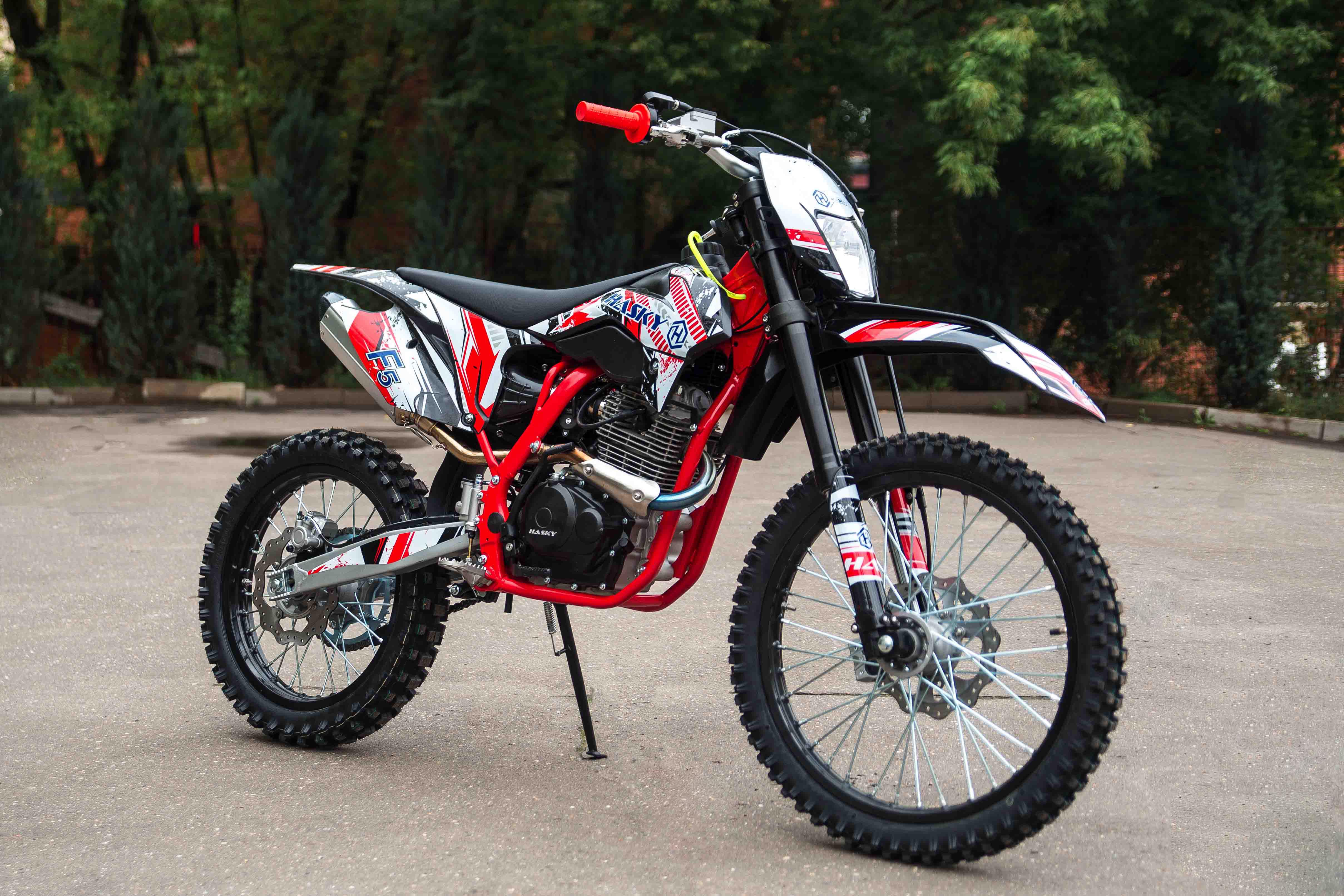 Мотоцикл кроссовый Hasky F5 250cc 21\18 pitbikemarket.ru