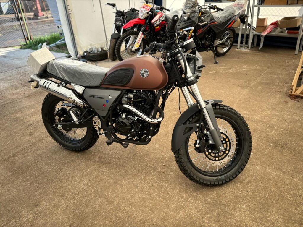 Мотоцикл Racer RC250CK-A Triumph (коричневый) pitbikemarket.ru
