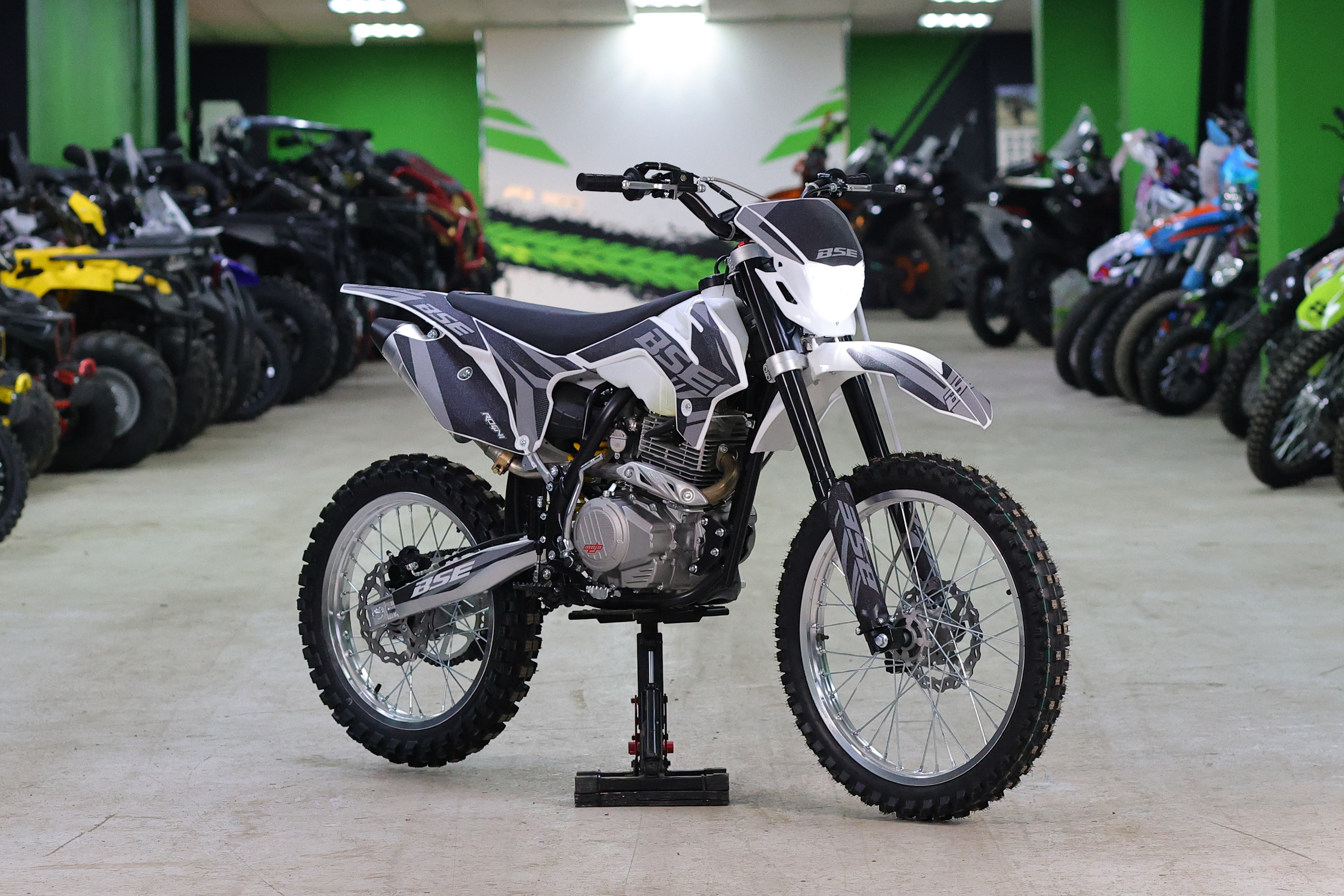 Кроссовый мотоцикл BSE Z3.00 21/18 Thorn Grey/Black pitbikemarket.ru