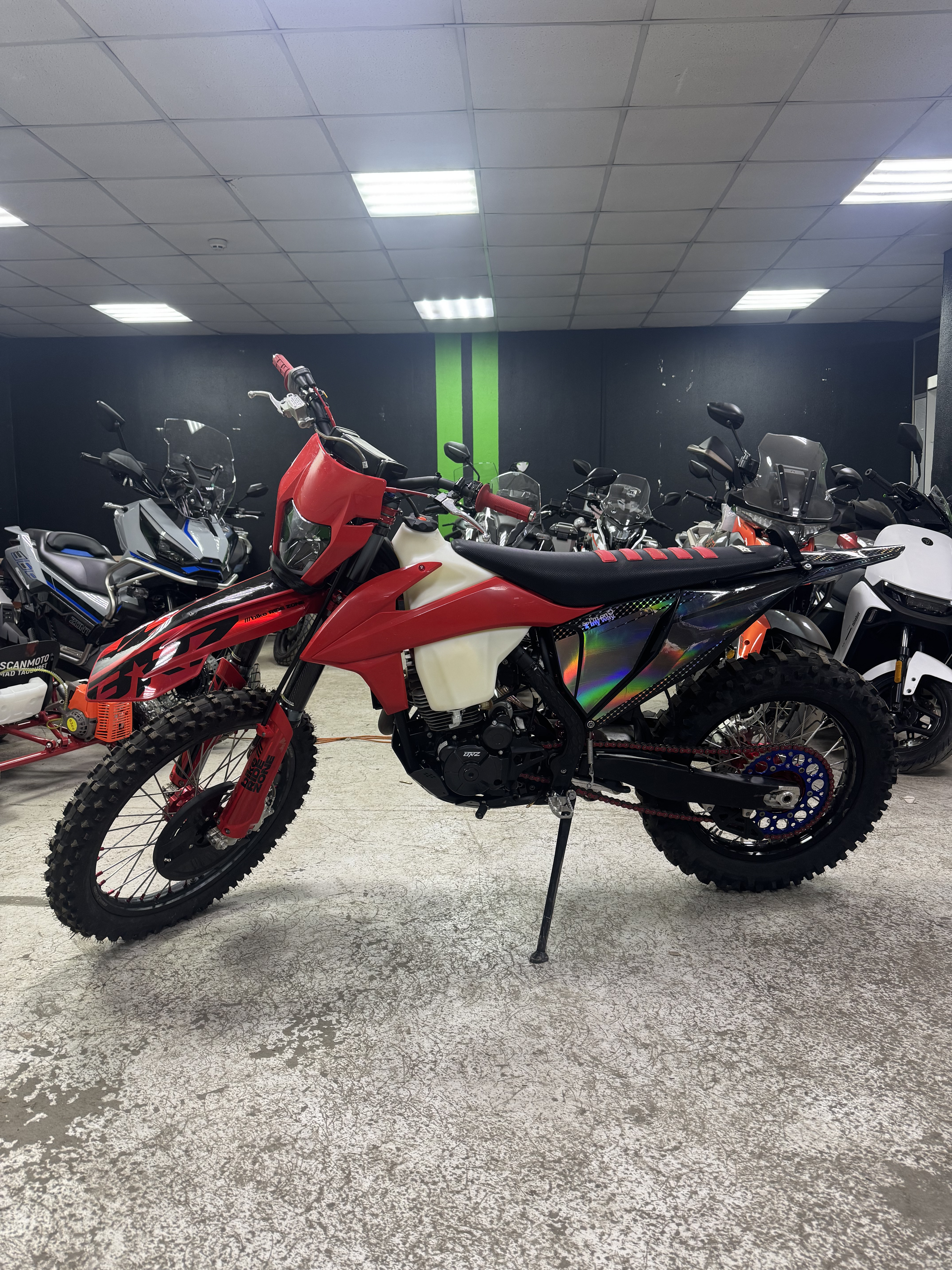 Мотоцикл BRZ X5S (ZS172FMM-7 4V 2023 г) RED б/у pitbikemarket.ru