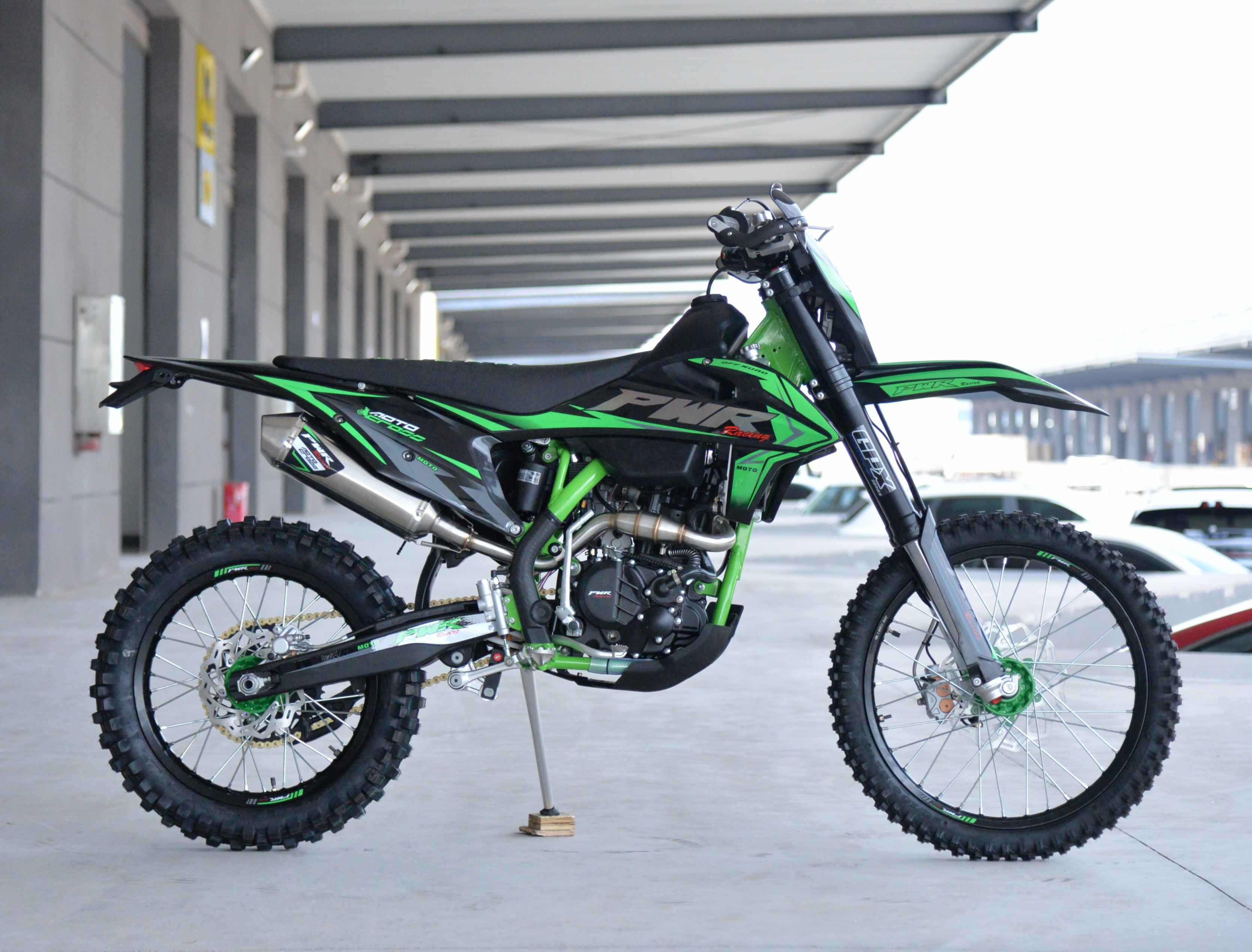 Мотоцикл Motoland PWR FM300 NC (ZS 182MN) зеленый pitbikemarket.ru