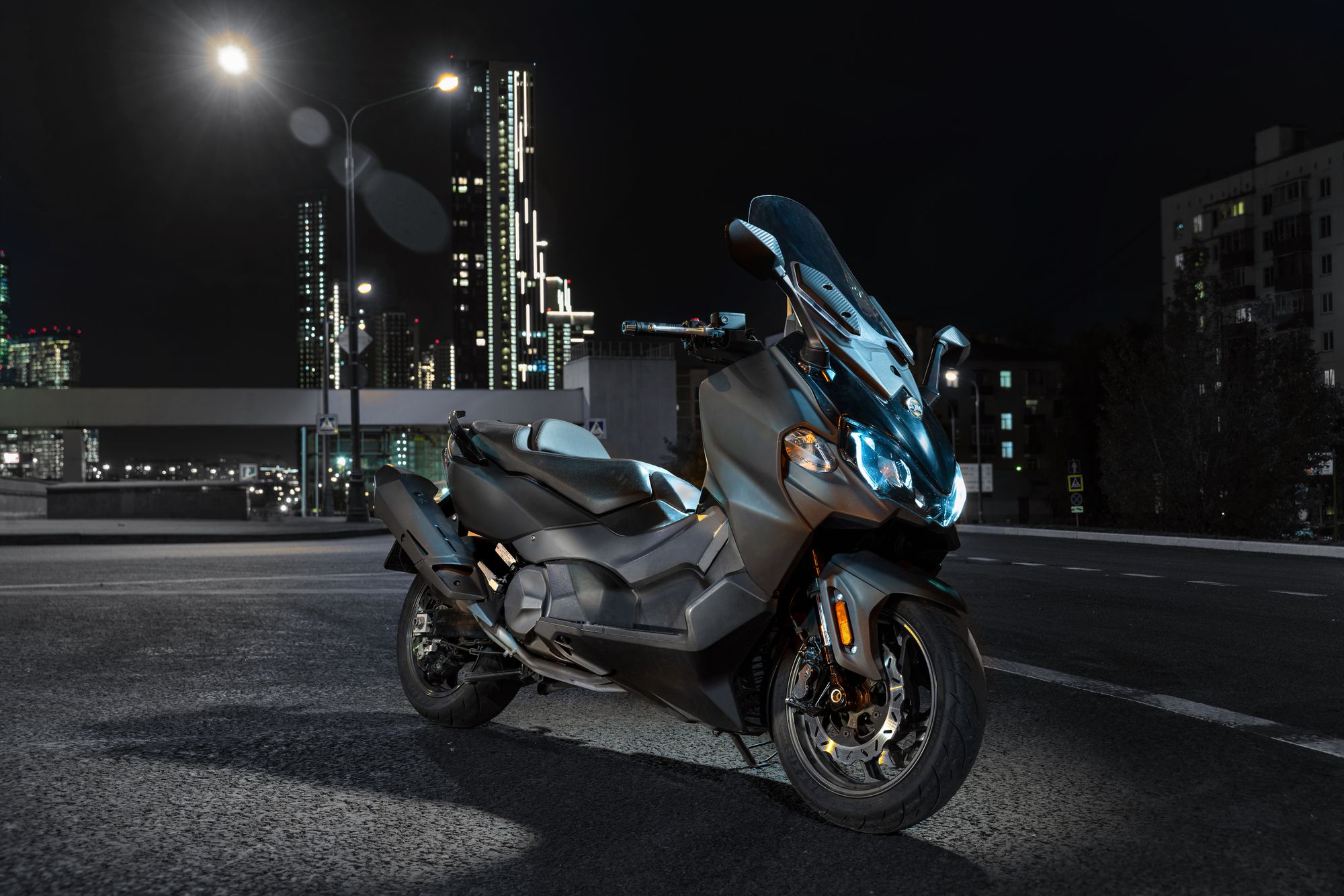 Максискутер SYM MAXSYM TL 500 матовый черный pitbikemarket.ru