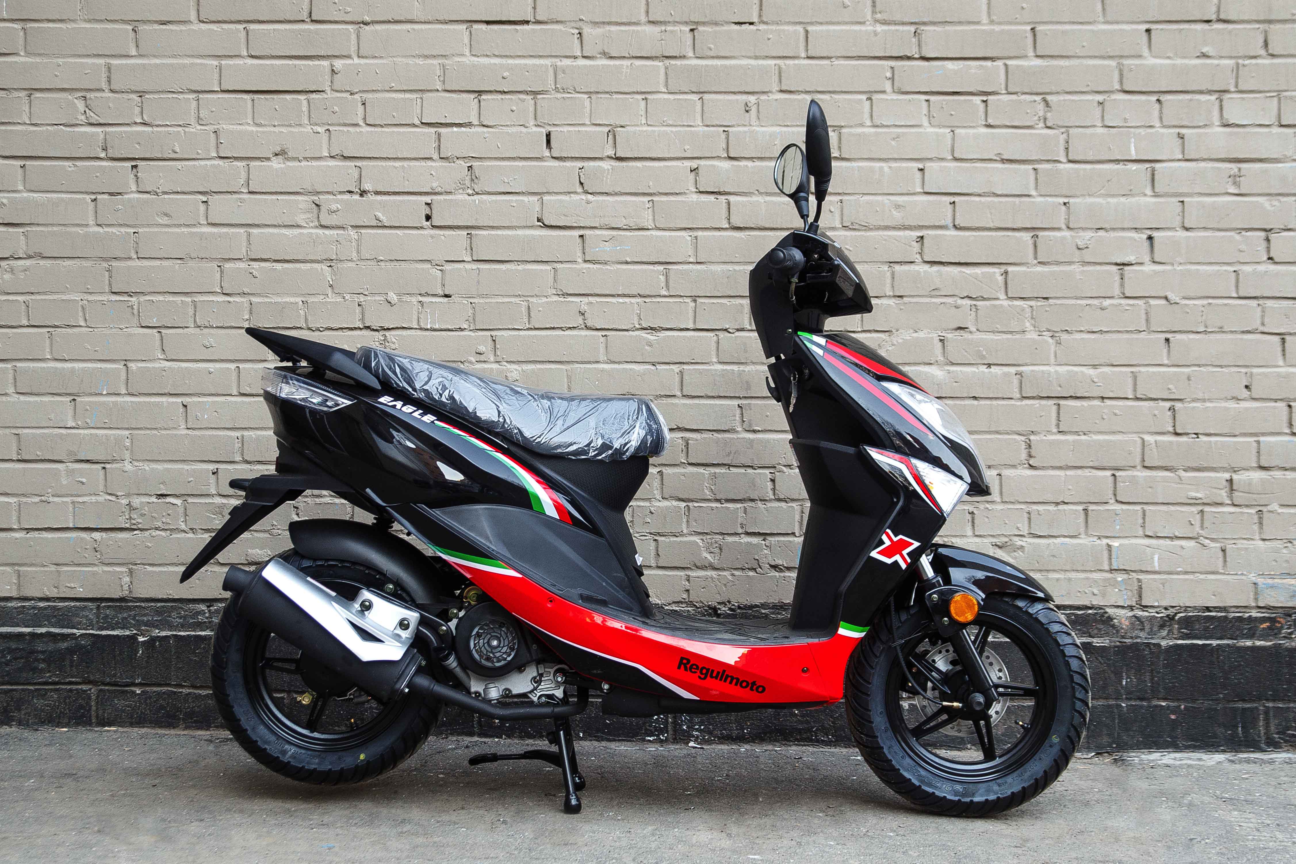 Скутер Regulmoto EAGLE 50 (LJ50QT-3L), Черный/красный pitbikemarket.ru