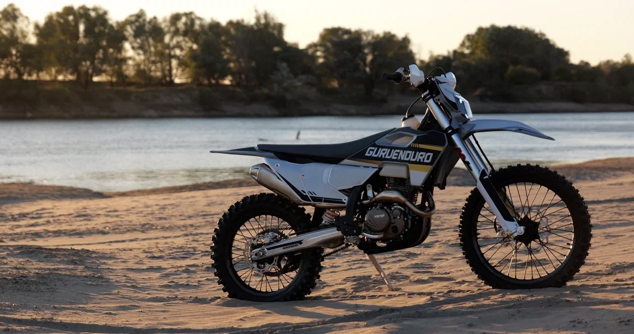 Мотоцикл GURUENDURO AIR 300 PRO (2) pitbikemarket.ru