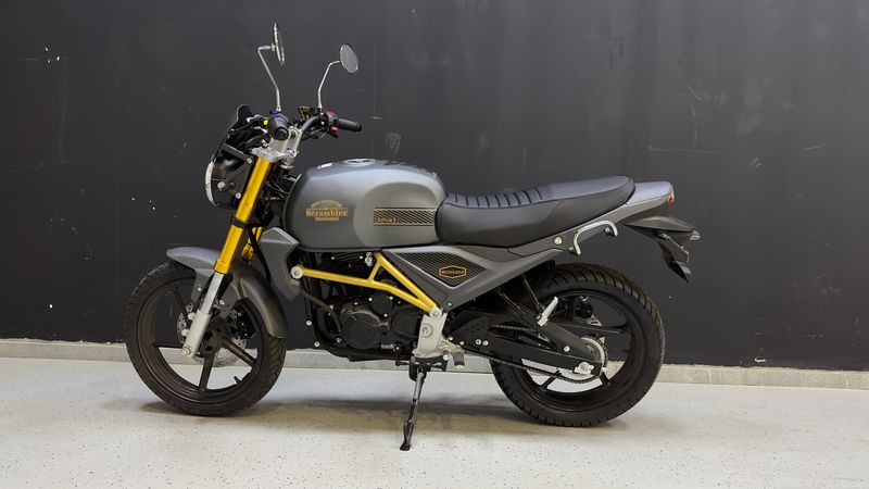 Мотоцикл Motoland SCRAMBLER 250 Черный карбон pitbikemarket.ru