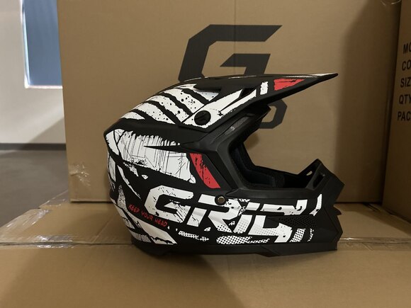Мотошлем GRID RIVAL Black/Red Размер M pitbikemarket.ru