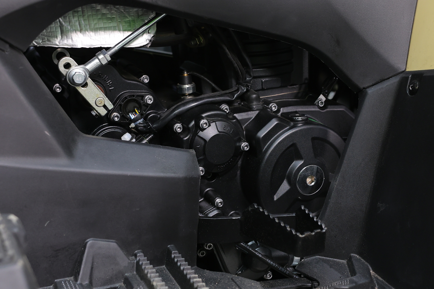 Квадроцикл GT-RACER MAX 550 4x4 EFI (серый)-6