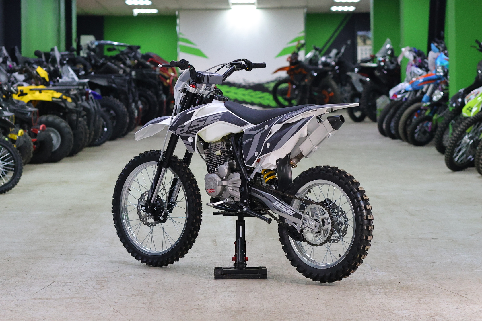 Кроссовый мотоцикл BSE Z3.00 21/18 Thorn Grey/Black-3