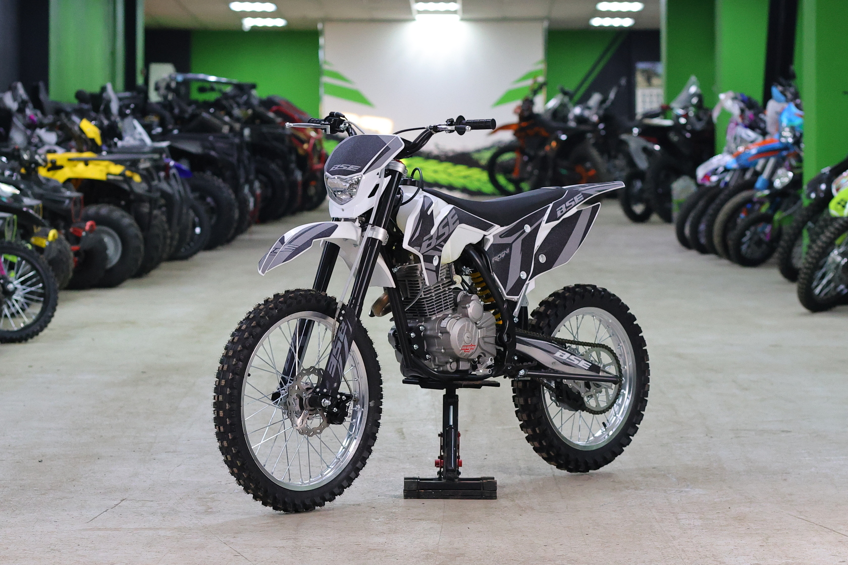 Кроссовый мотоцикл BSE Z3.00 21/18 Thorn Grey/Black-2
